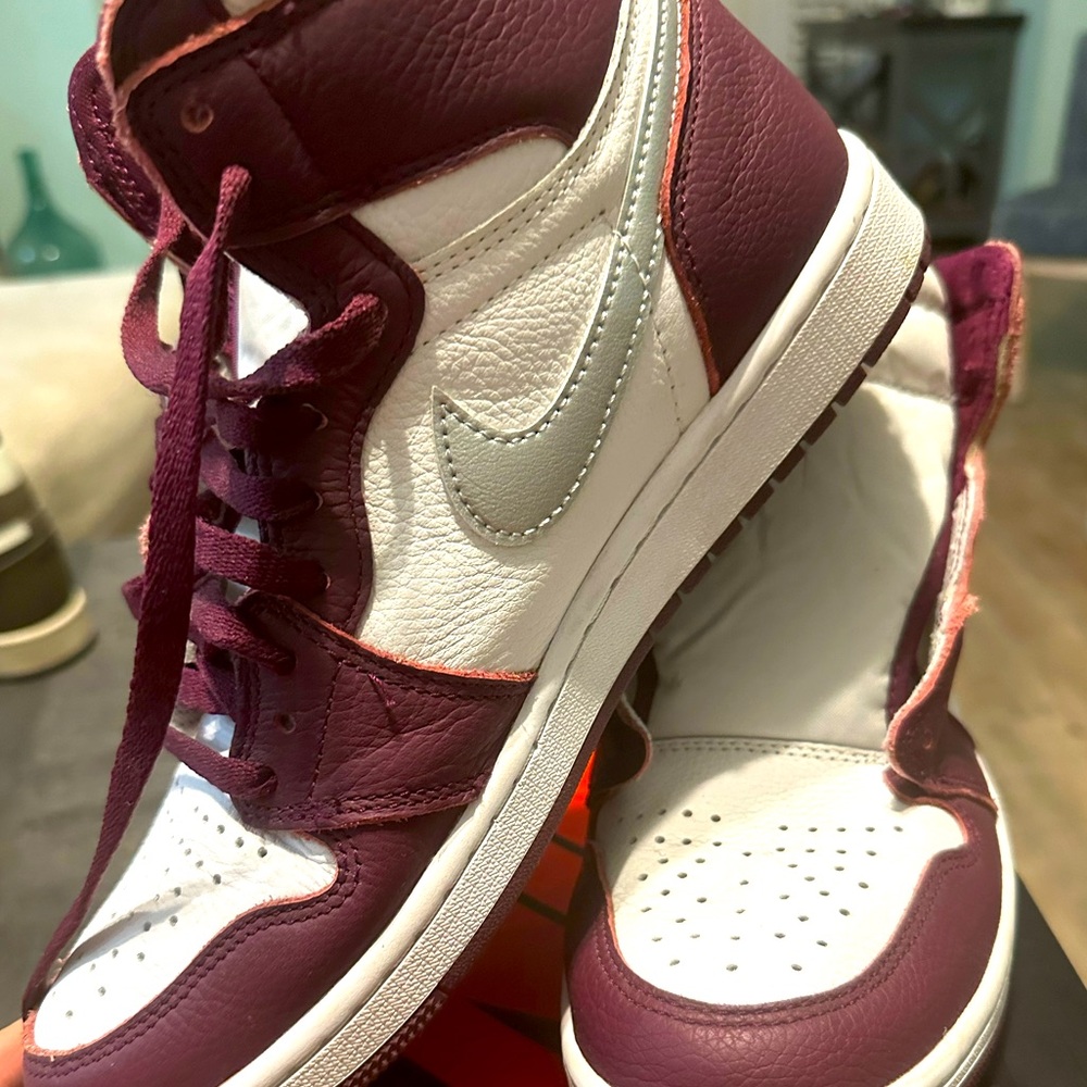 Nike Air Jordan retro High OG Bordeaux/Silver/White with Box. Barely worn
